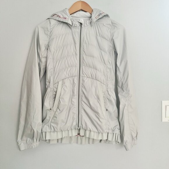 Lululemon Spring Fling Puffy Windbreaker Down filled Jacket Silver Spoon Size 4 - Picture 1 of 7